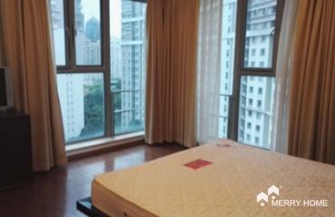 Super bright 3+1study in Summit Residences,Lujiazui